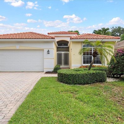 6027 Castle Lake Ct, Boynton Beach, FL 33437