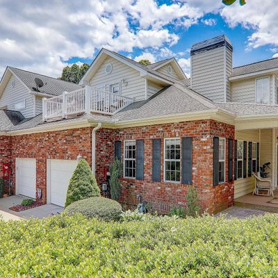 603 Carriage Commons Dr, Hendersonville, NC 28791