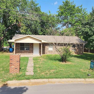 603 S Wilson St, Kaufman, TX 75142