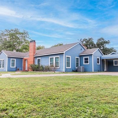 603 S Mccarty Ave, Eagle Lake, TX 77434