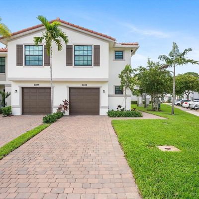 6039 Woods Edge Cir, Riviera Beach, FL 33410