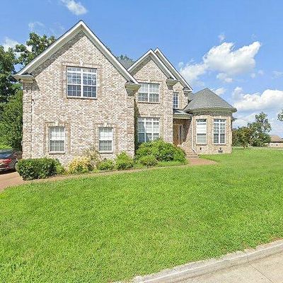 604 Summerbreeze Ln, Antioch, TN 37013