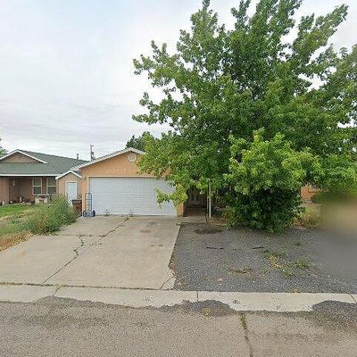 604 Santa Fe Ave W, Moriarty, NM 87035