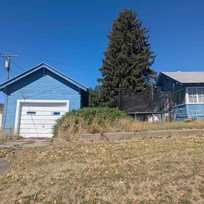 605 N Broadway St, Tekoa, WA 99033