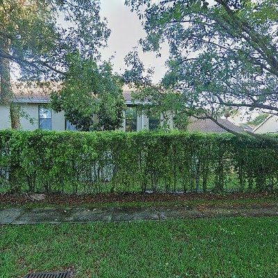 605 Maplewood Dr, Greenacres, FL 33415