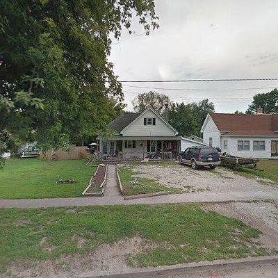 605 S Main St, Pleasant Hill, IL 62366