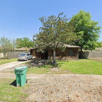 606 Bluebonnet Dr, Orange, TX 77630