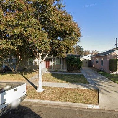 6060 Pepperwood Ave, Lakewood, CA 90712