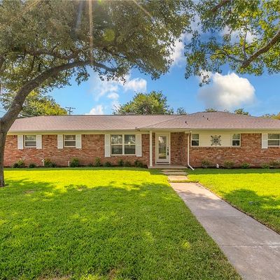 608 Falcon Dr, Woodway, TX 76712