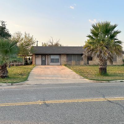 608 Leona, Cotulla, TX 78014