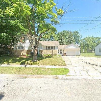 608 W Park St, Saint Johns, MI 48879