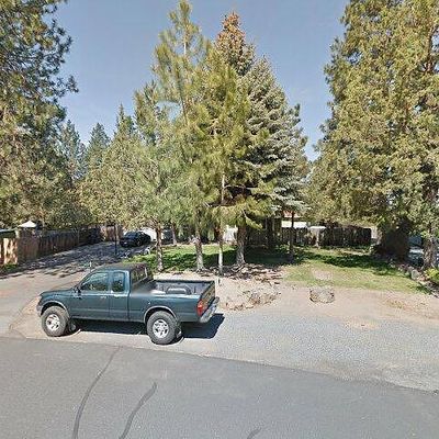 60811 Windsor Dr, Bend, OR 97702