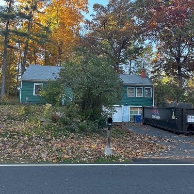 61 North St, Granby, MA 01033