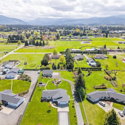 61 Pheasant Run Dr, Sequim, WA 98382