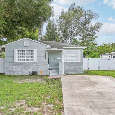 6108 Pershing St Ne, Saint Petersburg, FL 33703