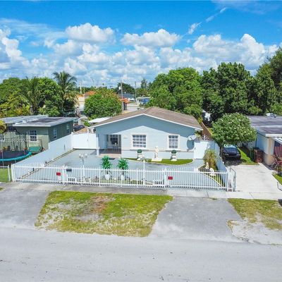 611 E 48 Th St, Hialeah, FL 33013