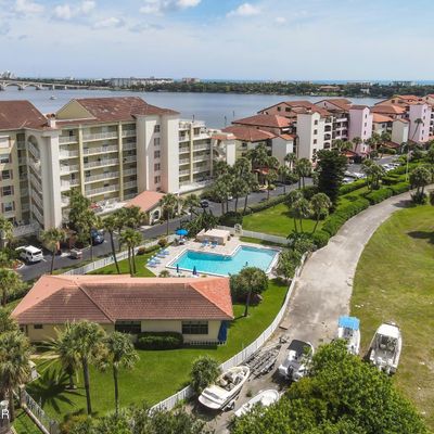 612 Marina Point Drive, Daytona Beach, FL 32114