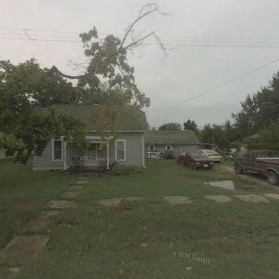 612 S Central St, Coffeen, IL 62017