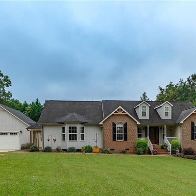 612 Underwood Dr, Thomasville, NC 27360