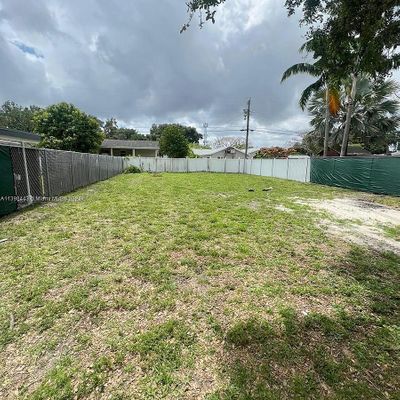 6122 Garfield St, Hollywood, FL 33024