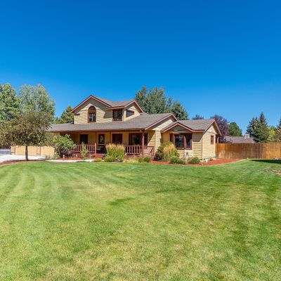 61280 Shannon Ct, Bend, OR 97702