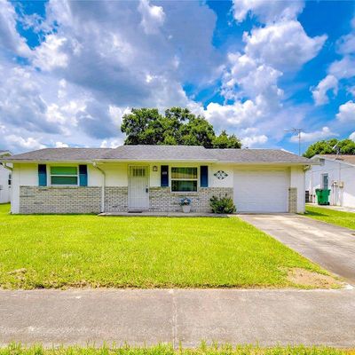 6131 19 Th St, Zephyrhills, FL 33542