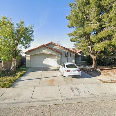 6133 Katrina Pl, Palmdale, CA 93552