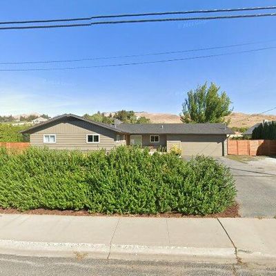 616 Easy St, Wenatchee, WA 98801