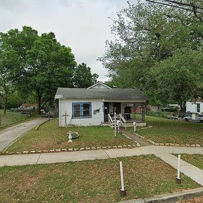 617 S River St, Seguin, TX 78155