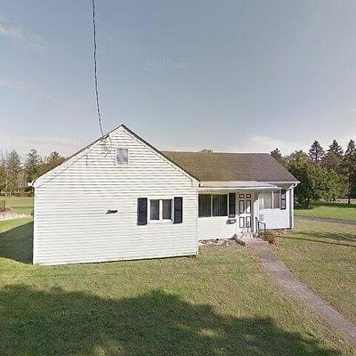 5511 Park Valley Rd, Schnecksville, PA 18078