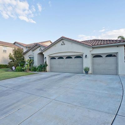 5523 Viewcrest Dr, Bakersfield, CA 93313