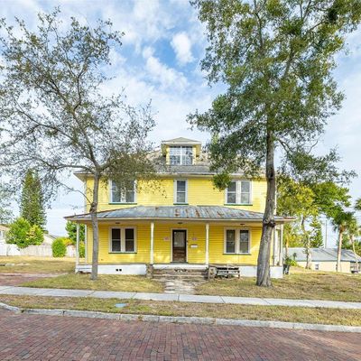 553 Division St, Tarpon Springs, FL 34689