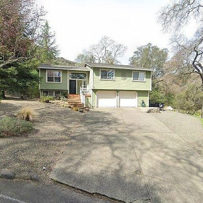 555 Country Club Ln, Napa, CA 94558