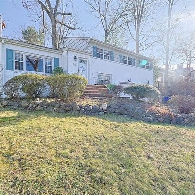 56 Ronald Ct, Ramsey, NJ 07446