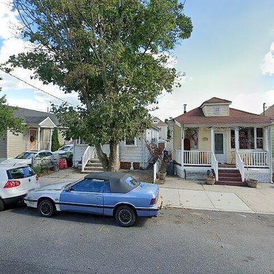 56 Weed Ave, Staten Island, NY 10306