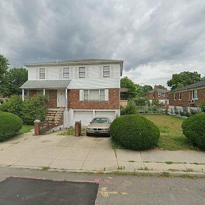 5605 Oceania St, Oakland Gardens, NY 11364