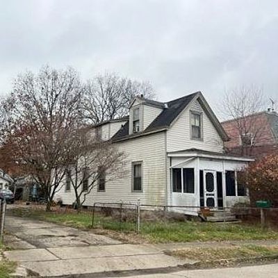 5606 James St, Cincinnati, OH 45216