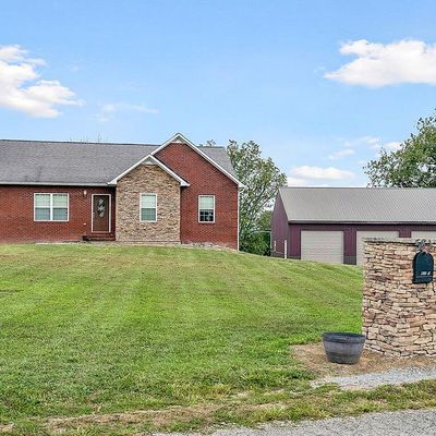 561 Martin Ridge Ln, Gainesboro, TN 38562