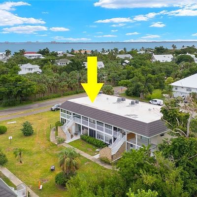 561 Periwinkle Way, Sanibel, FL 33957