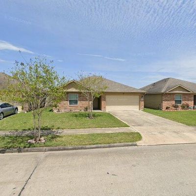 5615 Park Village Dr, Houston, TX 77048