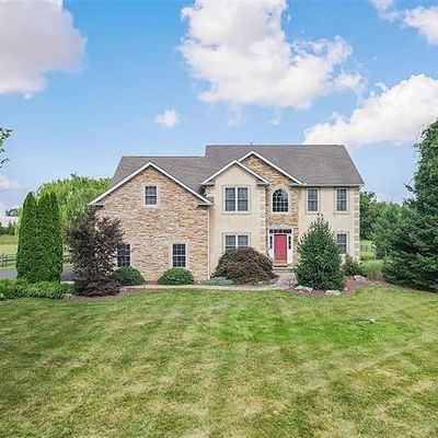 562 Country Club Rd, Easton, PA 18045