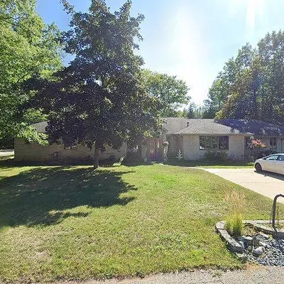 564 Adams Ave, Niagara, WI 54151