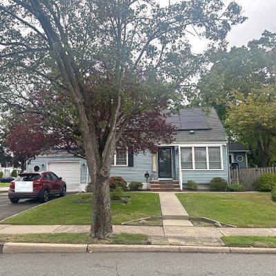 57 Berdan St, Rochelle Park, NJ 07662