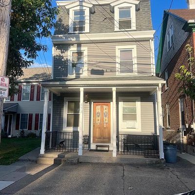 573 Bath St, Bristol, PA 19007