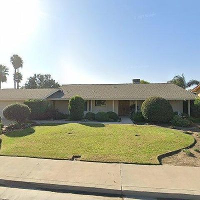 575 E Burlwood Ln, Lemoore, CA 93245