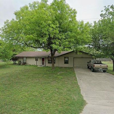 576 Gallagher Rd, Mc Queeney, TX 78123