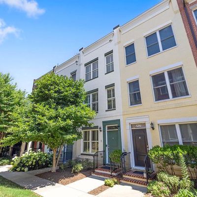 578 Regent Pl Ne, Washington, DC 20017