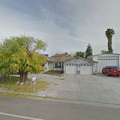 578 S Siskiyou Ave, Kerman, CA 93630