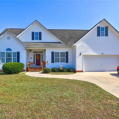 58 Maple Leaf Dr, Rock Spring, GA 30739