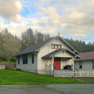 580 3 Rd Ave, Powers, OR 97466